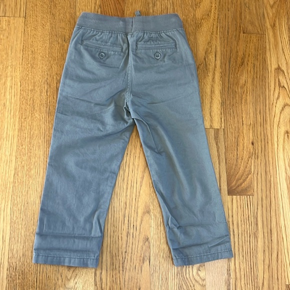 Gap Boys Gray Relaxed Straight Legged Fit Chino. Pull on - Picture 6 of 8